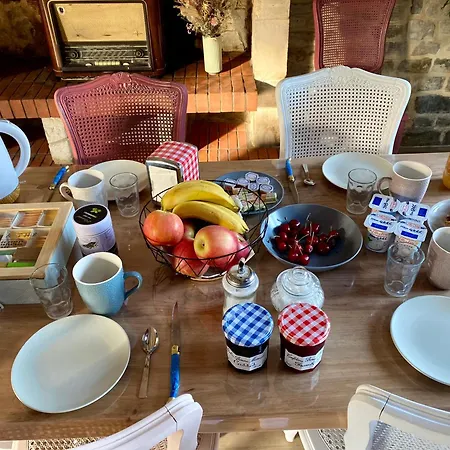 Oda ve Kahvaltı De Ninon - Le Refuge Des Parachutistes - En Bordure Du Marais