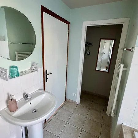Bed and Breakfast De Ninon - Le Refuge Des Parachutistes - En Bordure Du Marais *